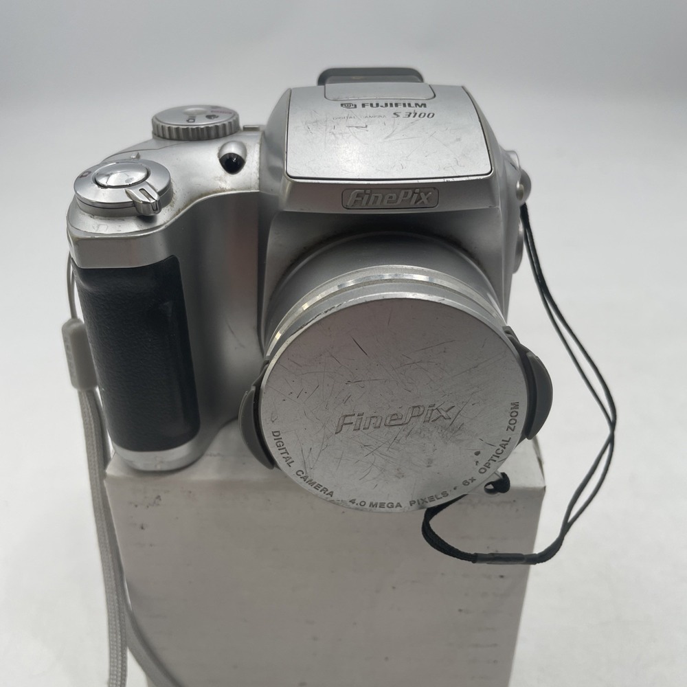 FUJIFILM FinePix S3100 4MP Digital Camera 6X Optical Zoom+Battery+SD Card-TESTED